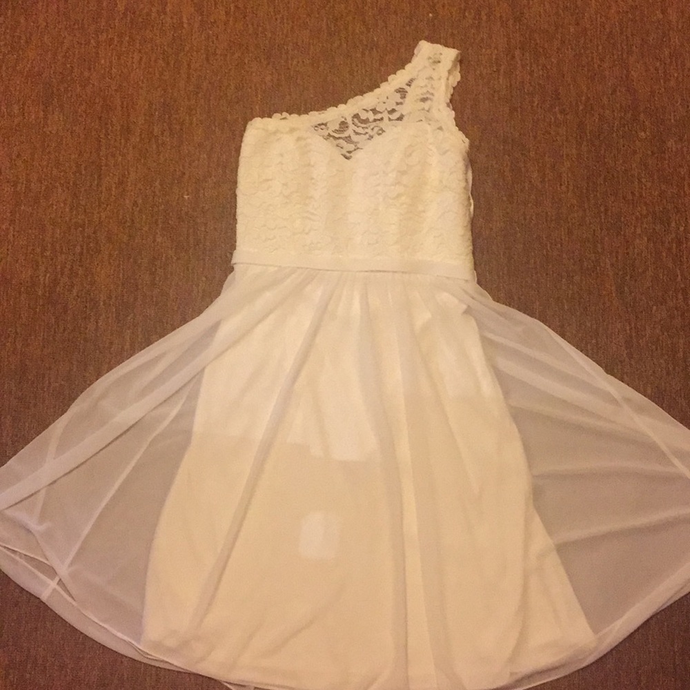 David’s Bridal Lace One Shoulder - White - Quality